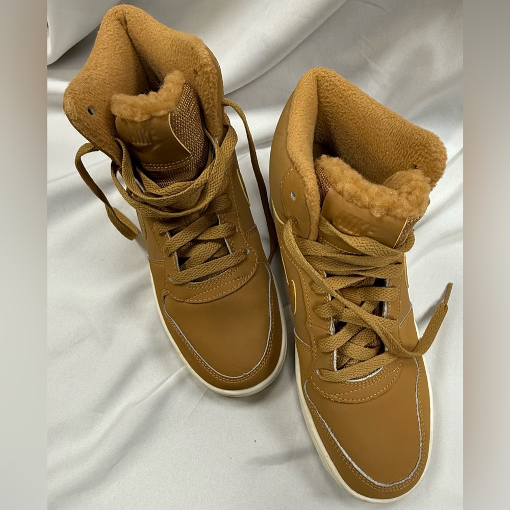 Nike Women’s High-Top Sneakers Tan/Brown - Picture 3 of 10